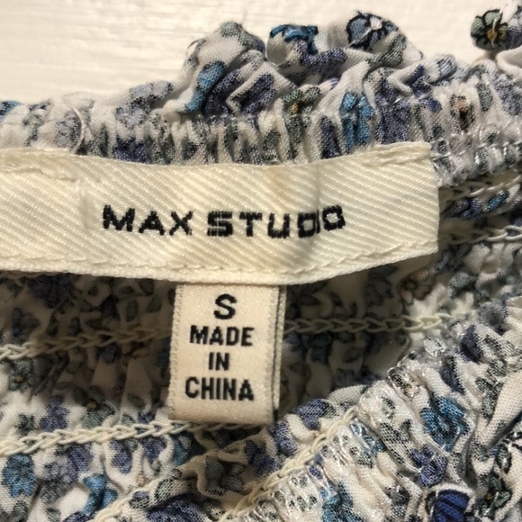 max Studio Floral Print Smoked Top Size Small - Picture 3 of 4